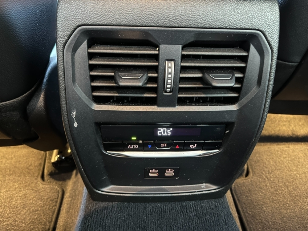 BMW Serie 3 320 d foto 12