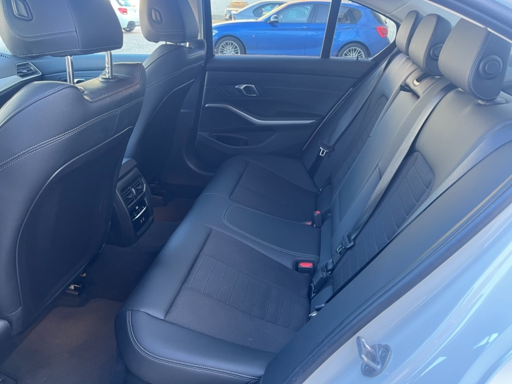 BMW Serie 3 320 d foto 15