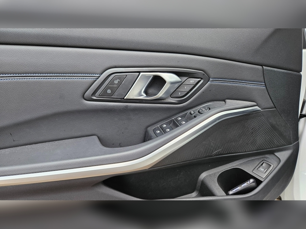 BMW Serie 3 318 d M Sport foto 28