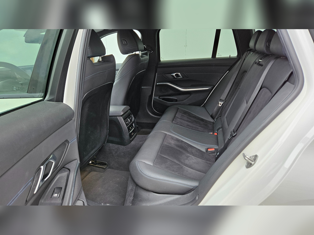 BMW Serie 3 318 d M Sport foto 29