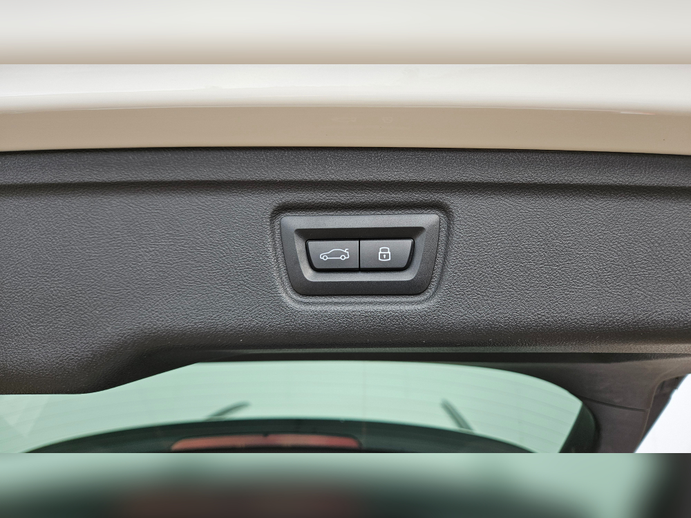 BMW Serie 3 318 d M Sport foto 40