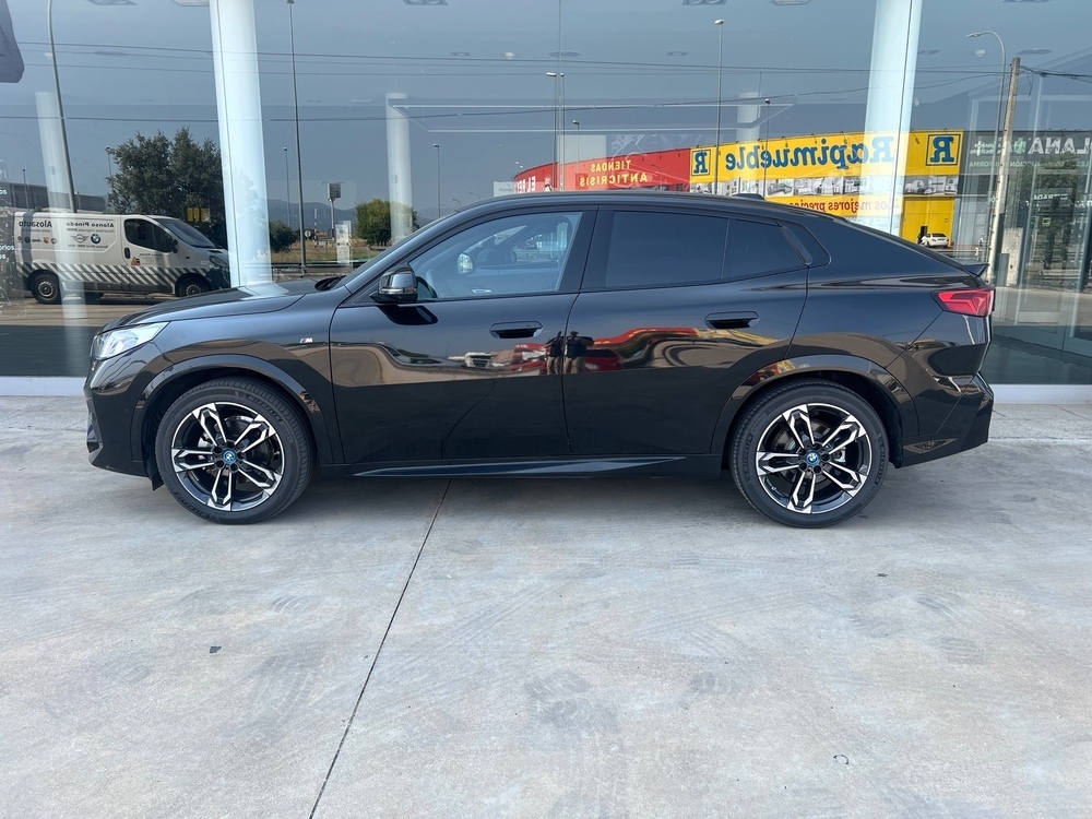 BMW Serie iX2 20 eDrive foto 3