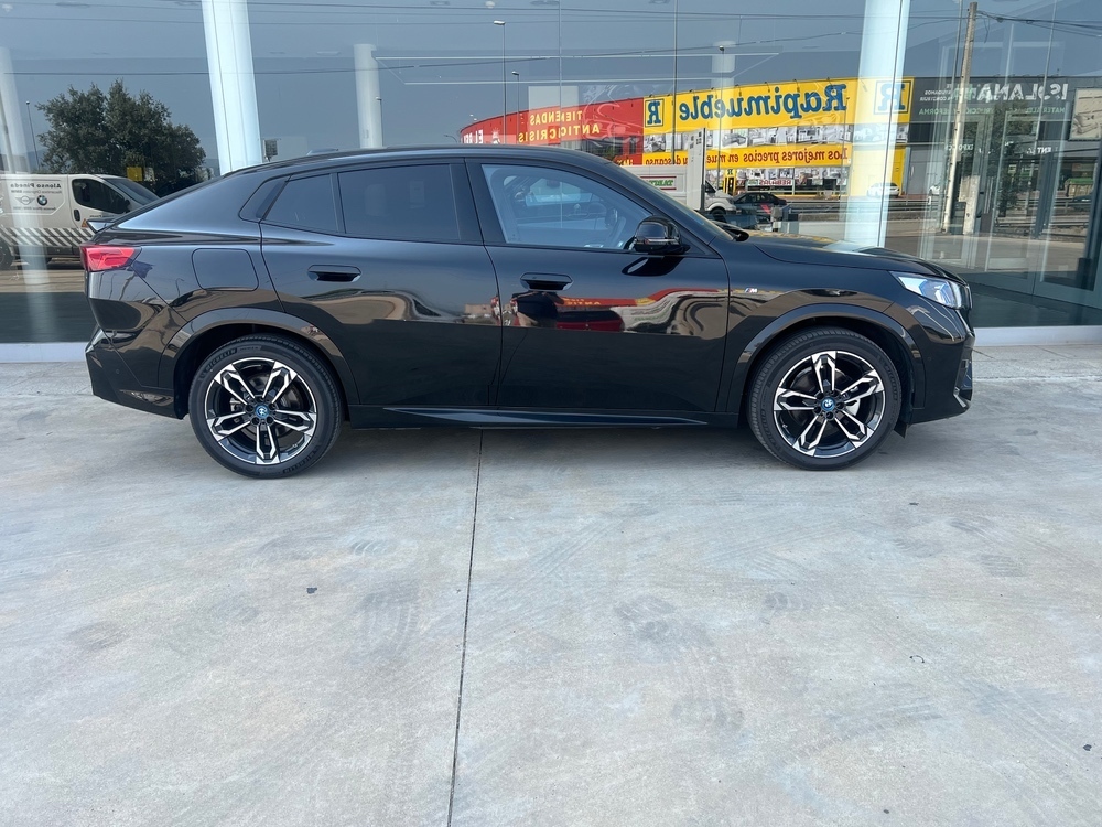 BMW Serie iX2 20 eDrive foto 5