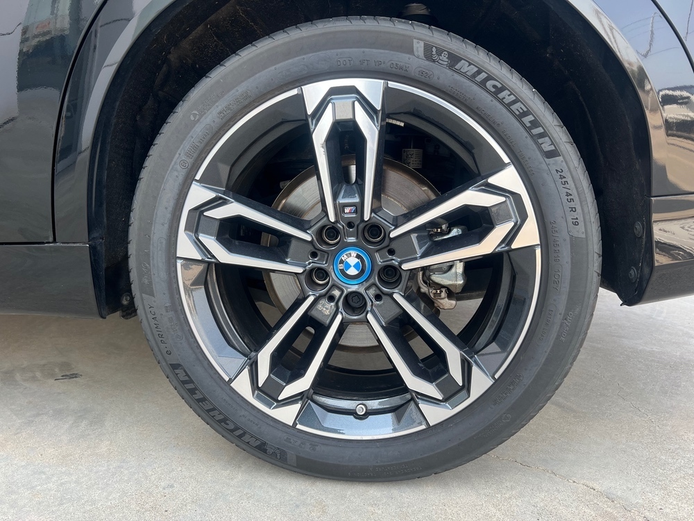 BMW Serie iX2 20 eDrive foto 8