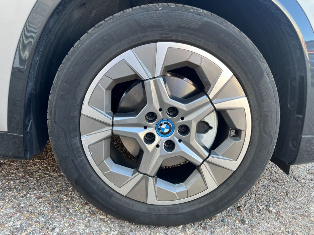 BMW iX1 20 eDrive xLine foto 22